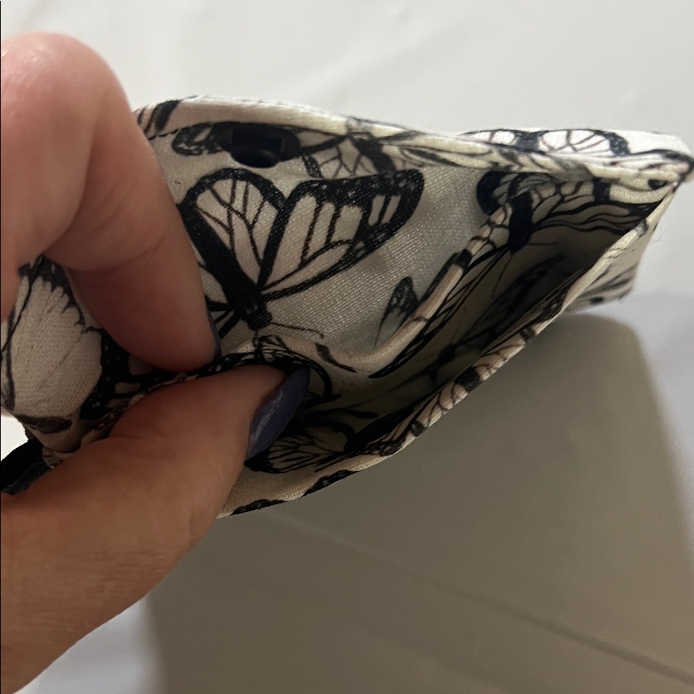 Butterfly Print Pouch Set - Picture 7 of 11